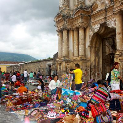 R Guat Antigua Artists Market 02 36029409025 O
