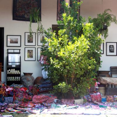 R Guat Antigua Artists Market 35 35639828110 O