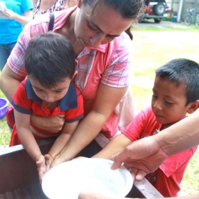 R Guat Community Lunch Day 09 35987980096 O Large
