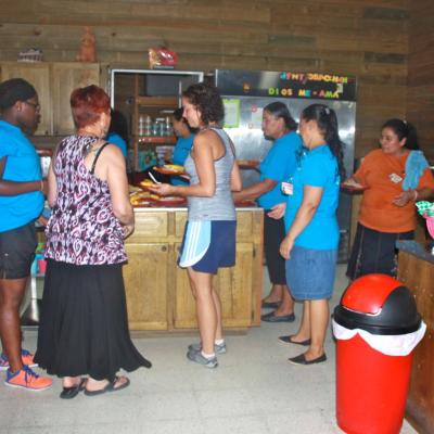 R Guat Community Lunch Day 16 36029609625 O