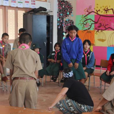 The English Lesson 7 50263504811 O