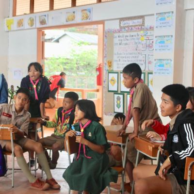 The English Lesson 9 50263689457 O