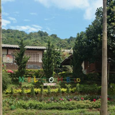The Mountain School Assembly 10 50263966612 O