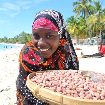 R Mozam Portraits And Pemba Beach 02 35856724102 O