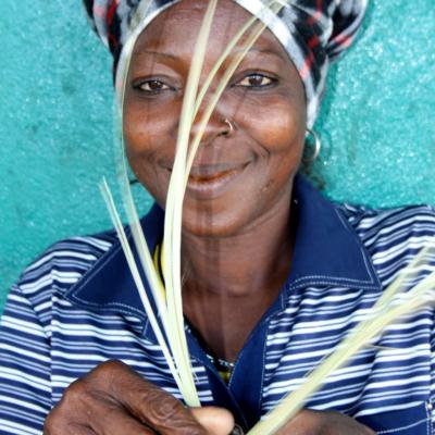 R Mozam Portraits And Pemba Beach 07 35856718972 O
