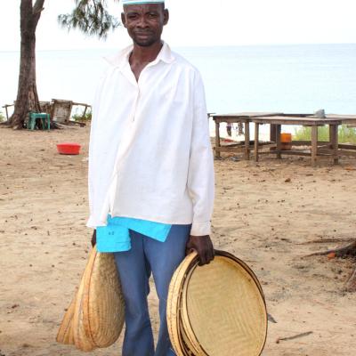 R Mozam Portraits And Pemba Beach 32 35217327883 O