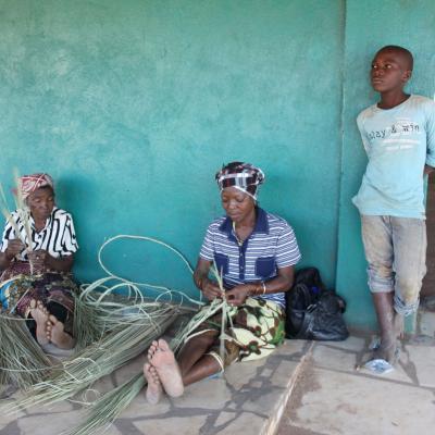 Mozambique Iris Arts 071