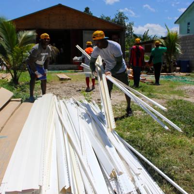 R Haiti The Compound Faces And Places 09 35656188930 O